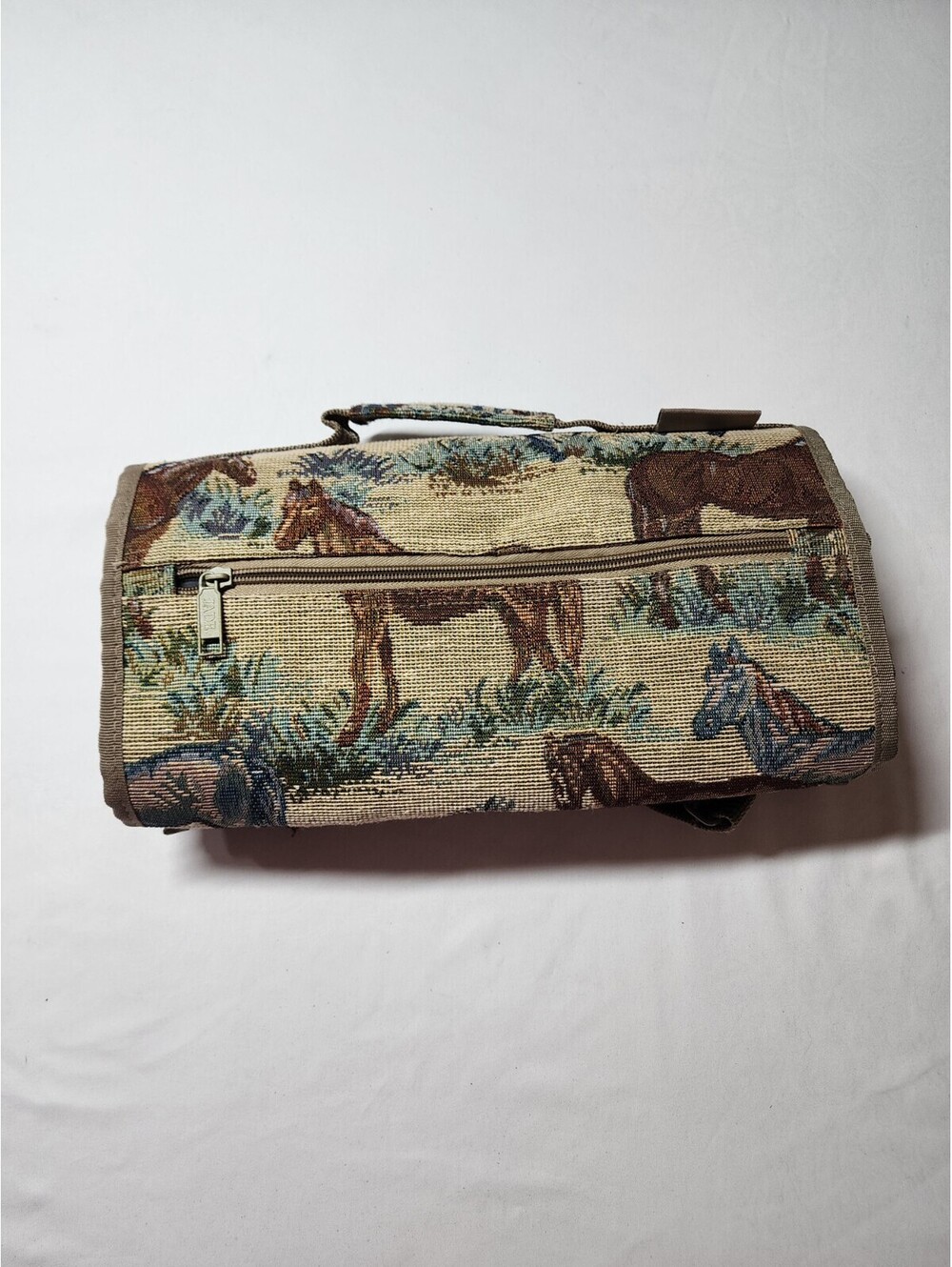 Jade Travel House Tapestry Rolling Luggage Bag with 3 Zippered Pouches